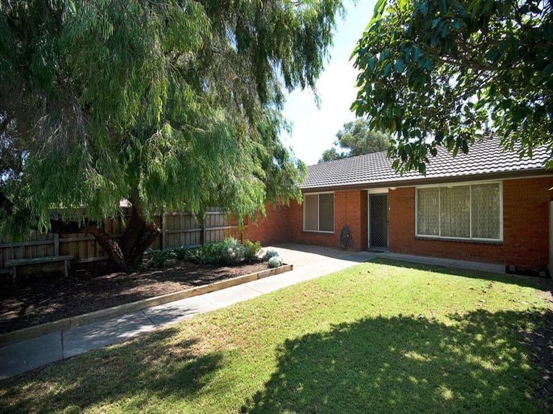 2/93 Bernard Street, Cheltenham VIC 3192