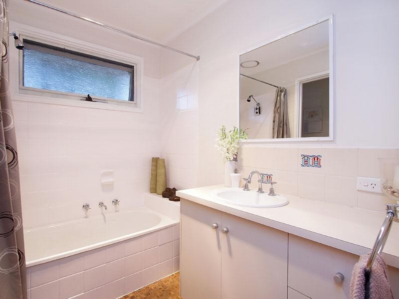 2 Metung Court, Dingley Village VIC 3172