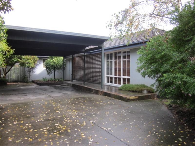 4 Forest Park Road, Dingley Village VIC 3172