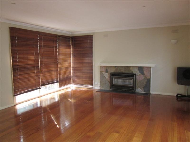 4 Forest Park Road, Dingley Village VIC 3172