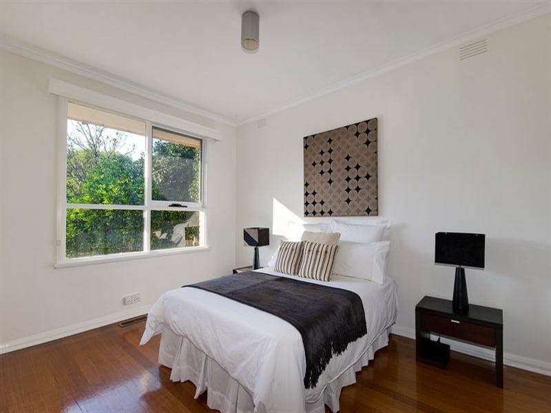 350 Warrigal Road, Cheltenham VIC 3192