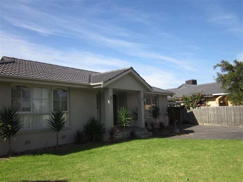 18 Pankina Court, Dingley Village VIC 3172