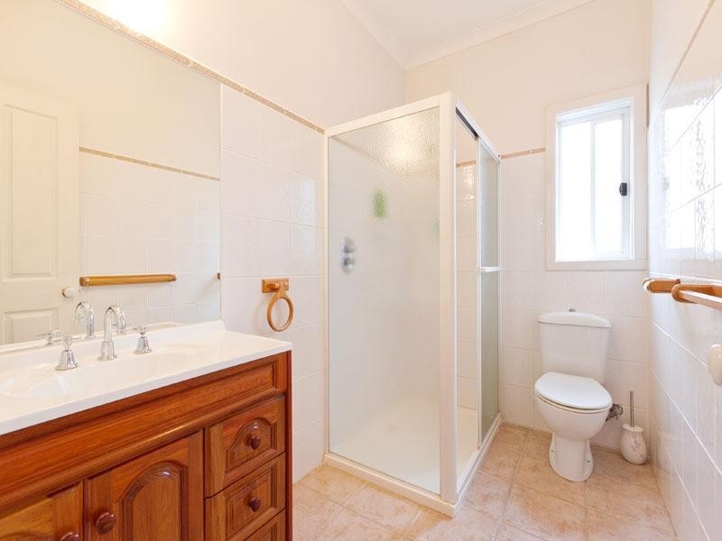 9 Bernard Street, Cheltenham VIC 3192