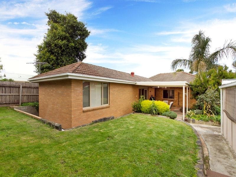 9 Bernard Street, Cheltenham VIC 3192