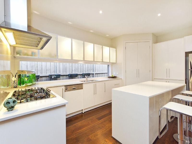 15 Island Point Avenue, Waterways VIC 3195