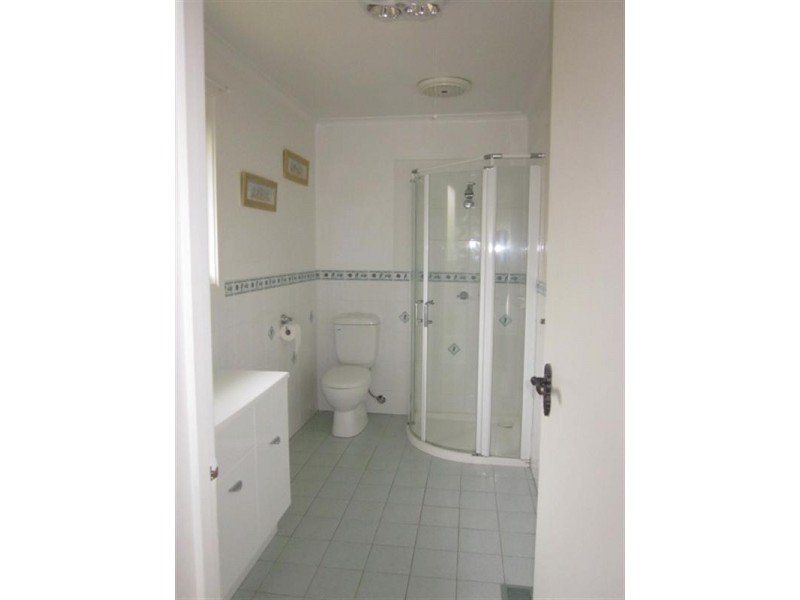 18 Greenwood Close, Dingley Village VIC 3172