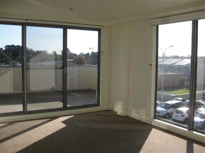 406/37-39 Station Road, Cheltenham VIC 3192