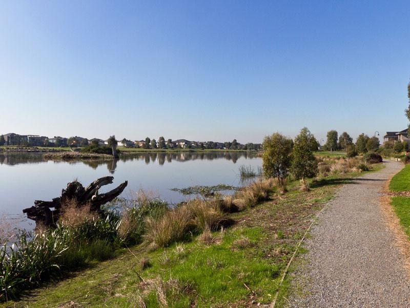 10 Black Swan Lane, Waterways VIC 3195