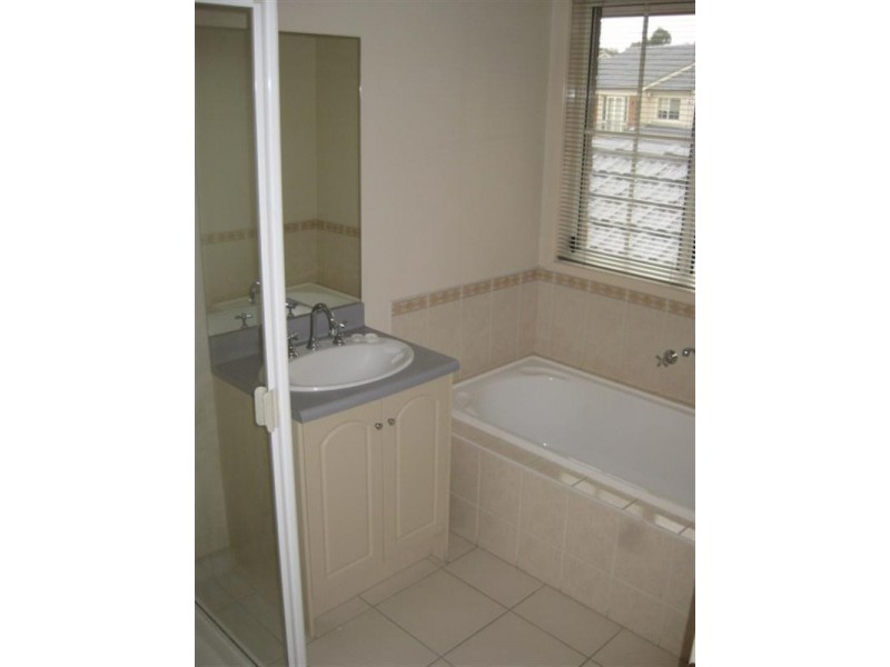 6 Kingsland Close, Dingley Village VIC 3172