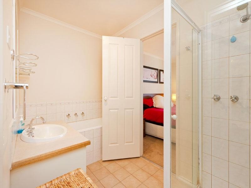 48 Tintern Mews, Cheltenham VIC 3192