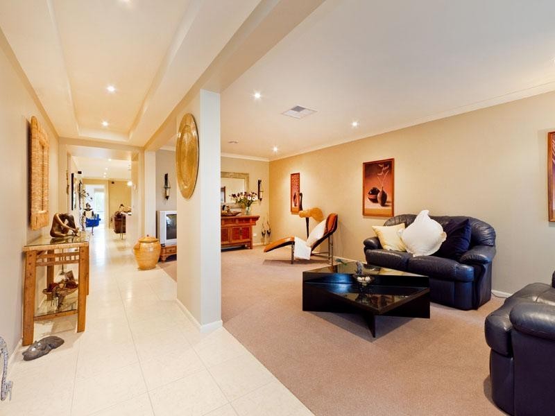 3 Serpentine Court, Waterways VIC 3195