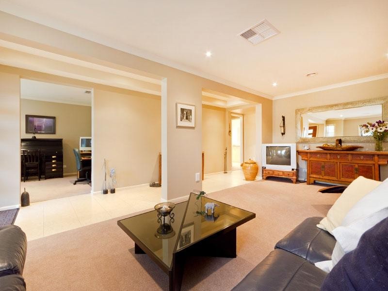 3 Serpentine Court, Waterways VIC 3195