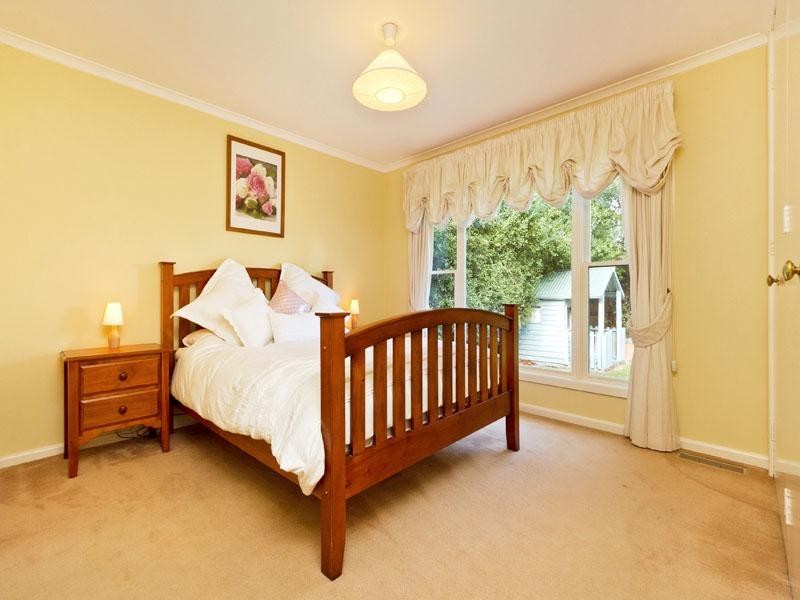 20 Evesham Road, Cheltenham VIC 3192