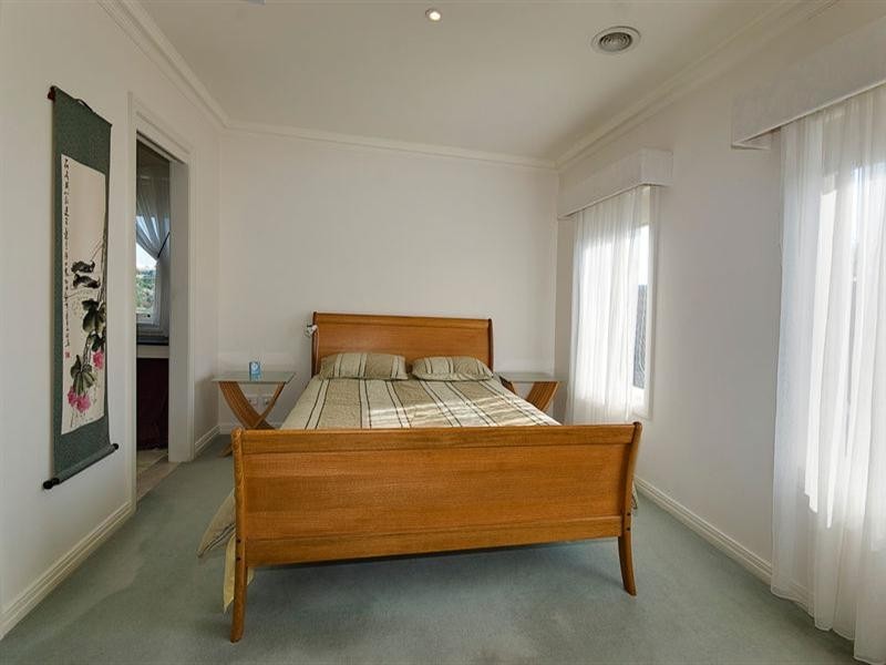 5A Sinclair Street, Cheltenham VIC 3192