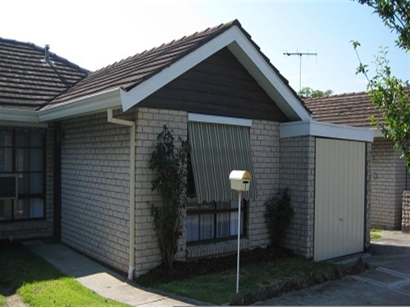 3/134 Centre Dandenong Road, Cheltenham VIC 3192