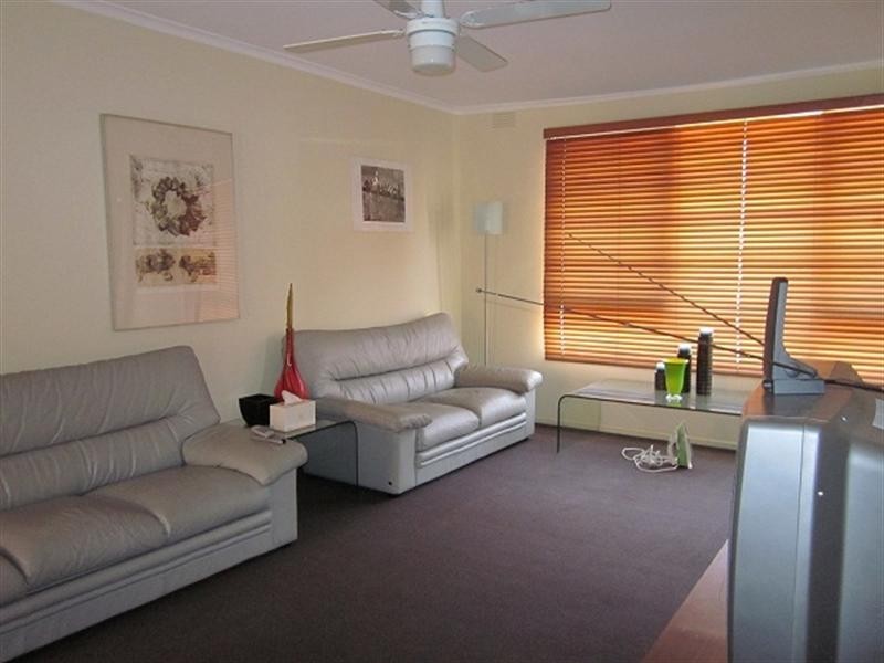 2/202 Warrigal Road, Cheltenham VIC 3192