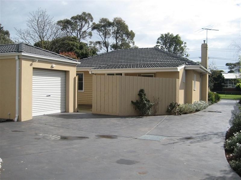 8 Broome Avenue, Mentone VIC 3194