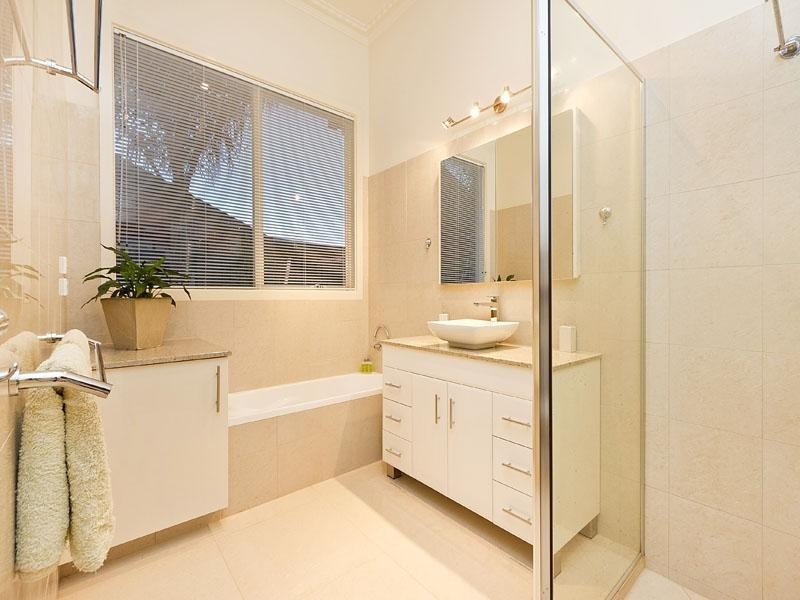 2 Bardoel Court, Dingley Village VIC 3172