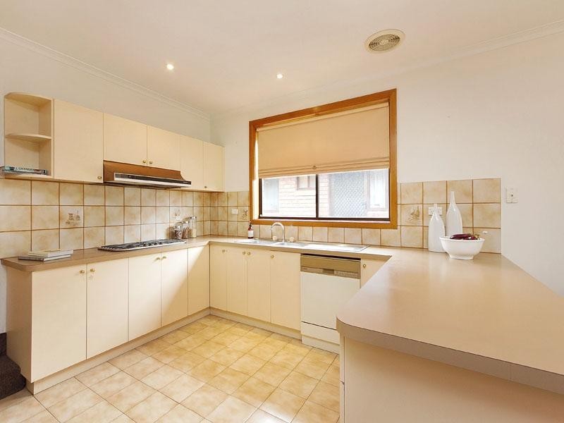 64 Chesterville Road, Cheltenham VIC 3192