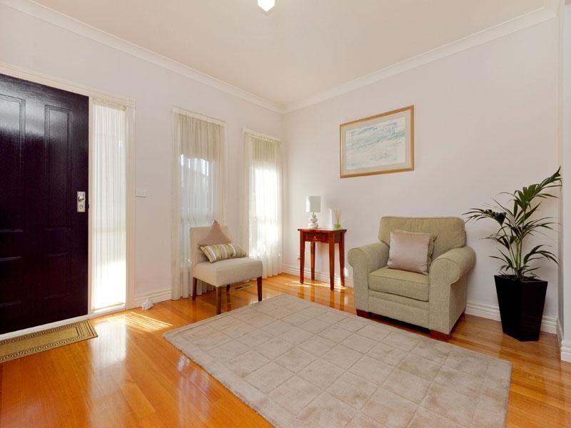 2B Alden Court, Cheltenham VIC 3192