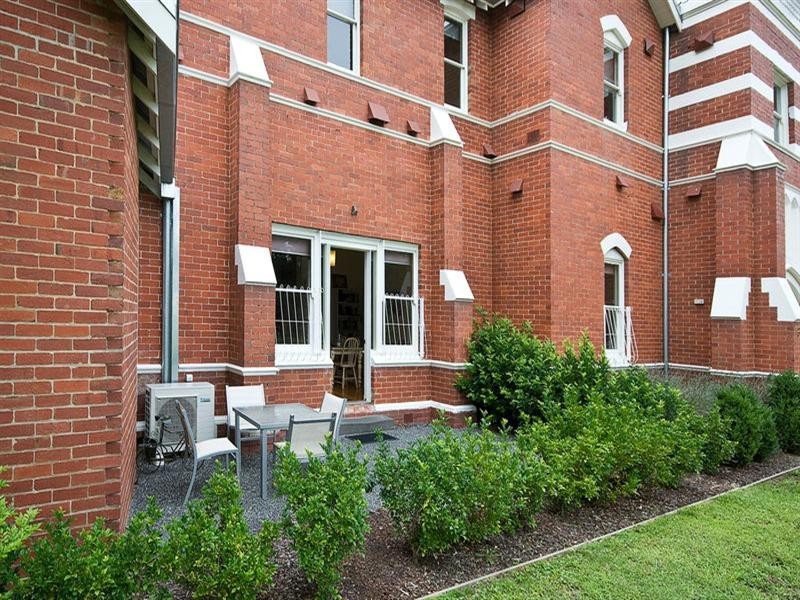 6/3 Evergreen Circuit, Cheltenham VIC 3192