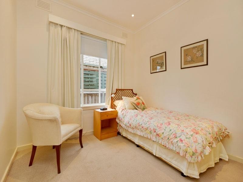 136 Weatherall Road, Cheltenham VIC 3192