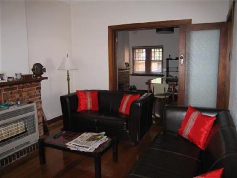 72 St Andrews Street, Brighton VIC 3186