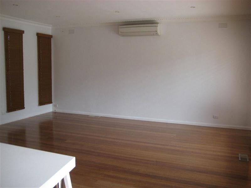 11 Jennifer Street, Cheltenham VIC 3192