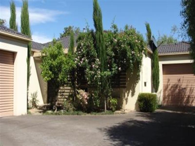 1A Tarwin Avenue, Hampton VIC 3188