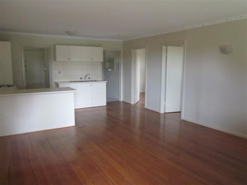 2/2 Barker Street, Cheltenham VIC 3192