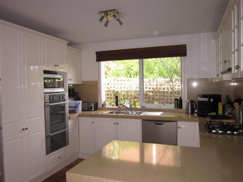 26 Fernhill Drive, Dingley Village VIC 3172