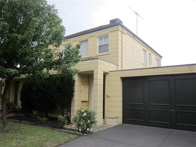 3 Martens Place, Dingley Village VIC 3172