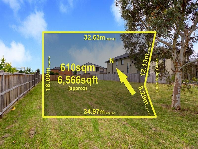 1 Lake King Circle, Waterways VIC 3195