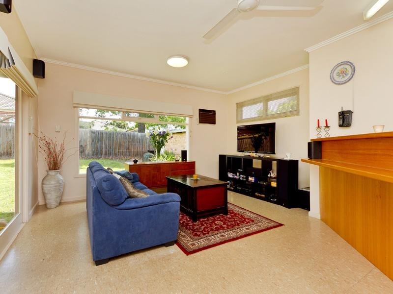 15 Walker Grove, Cheltenham VIC 3192