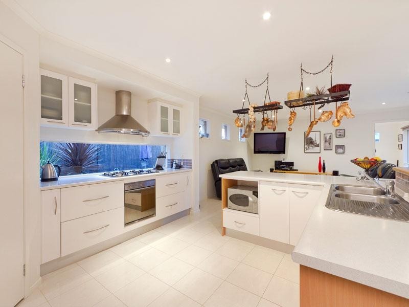 14 Shoalwater Drive, Waterways VIC 3195