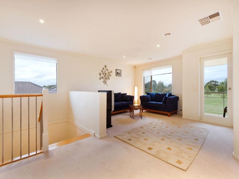 14 Shoalwater Drive, Waterways VIC 3195