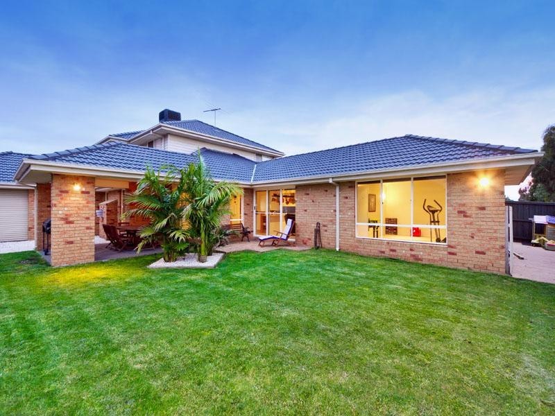 14 Shoalwater Drive, Waterways VIC 3195