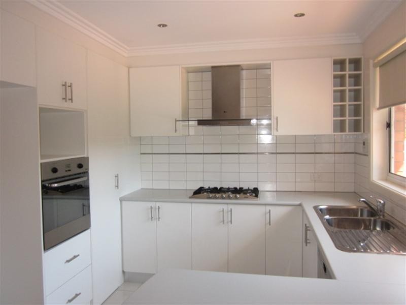 24 Sharrock Drive, Dingley Village VIC 3172