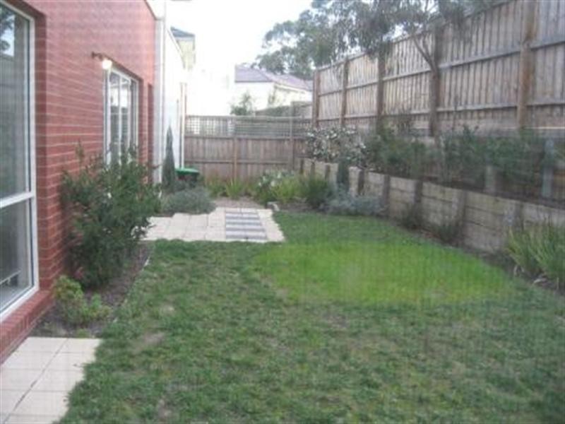 15 Birkdale Avenue, Heatherton VIC 3202