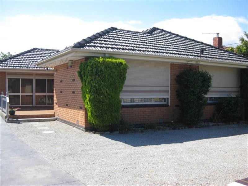 1/246 Warrigal Road, Cheltenham VIC 3192