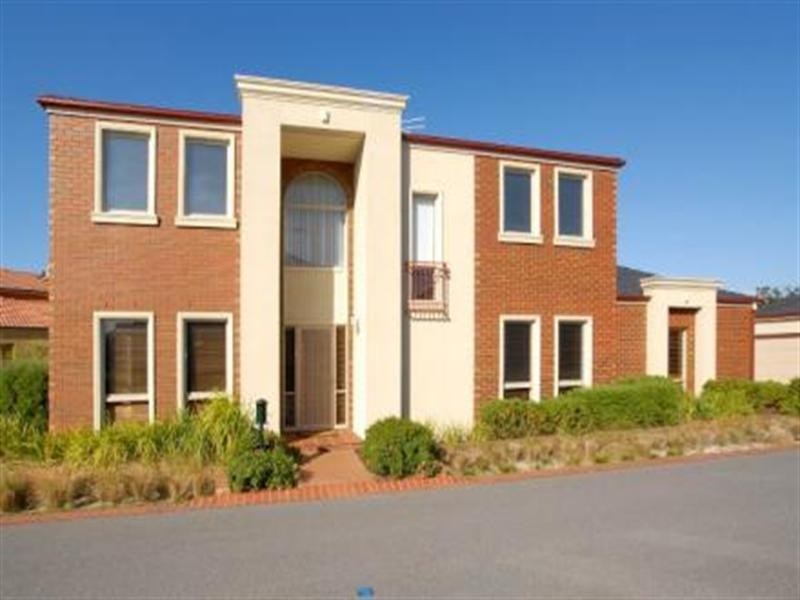 24 Baltusrol Circuit, Heatherton VIC 3202