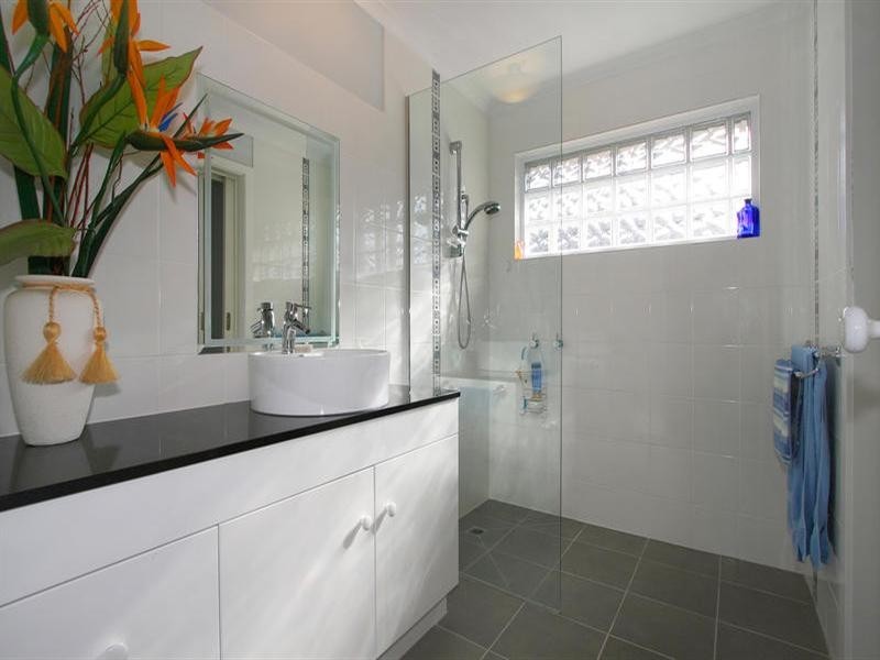 7 Abbottswood Close, Dingley Village VIC 3172