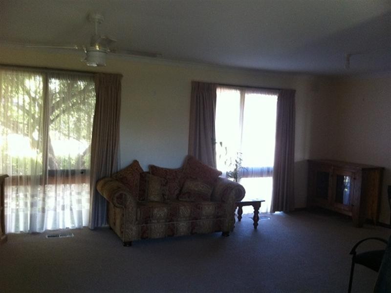 17 Sandleford Place, Dingley Village VIC 3172