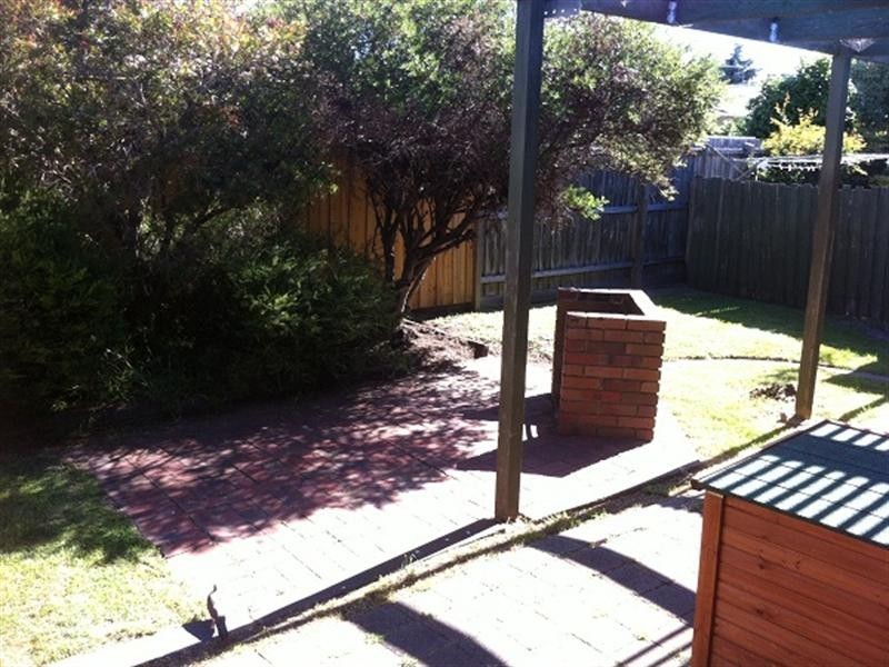 17 Sandleford Place, Dingley Village VIC 3172