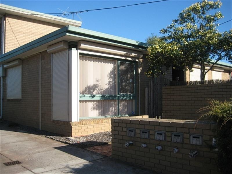 1/130 Warrigal Road, Mentone VIC 3194