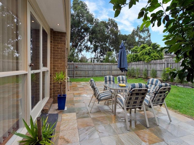 32 Village Drive, Dingley Village VIC 3172