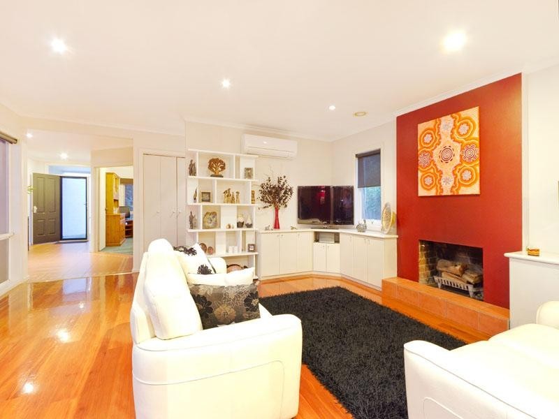 1 Maple Court, Cheltenham VIC 3192