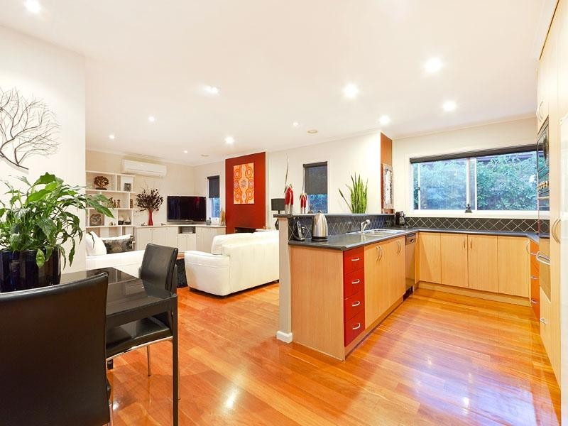 1 Maple Court, Cheltenham VIC 3192