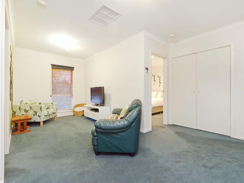 1 Maple Court, Cheltenham VIC 3192
