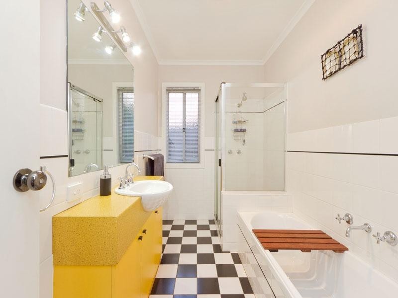 1 Maple Court, Cheltenham VIC 3192